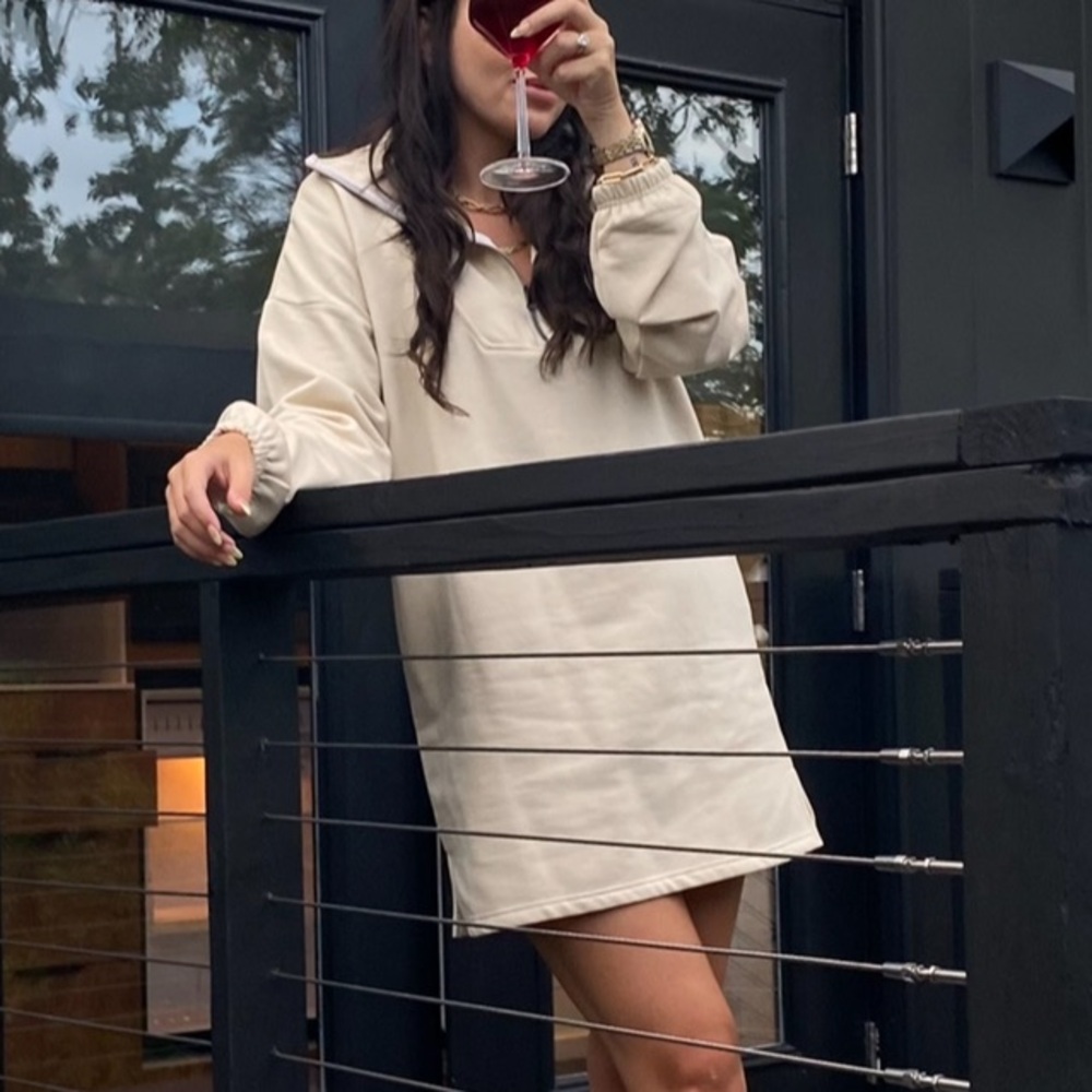 Misguided Cream Sweatshirt Dress - US4